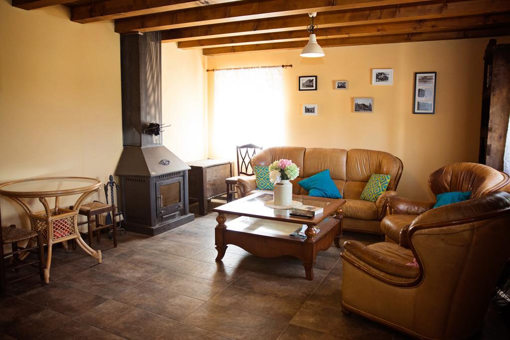 Apartamentos Turisticos Las Carballedas 拉瓦纳尔德尔卡米诺 外观 照片