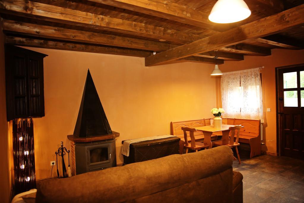 Apartamentos Turisticos Las Carballedas 拉瓦纳尔德尔卡米诺 客房 照片