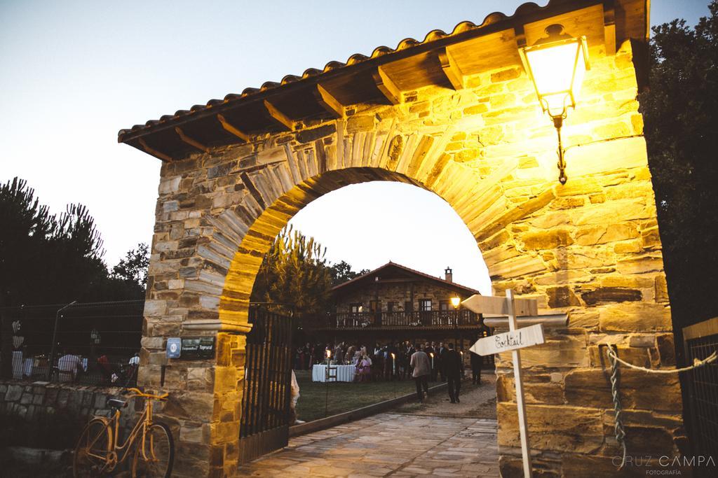 Apartamentos Turisticos Las Carballedas 拉瓦纳尔德尔卡米诺 外观 照片