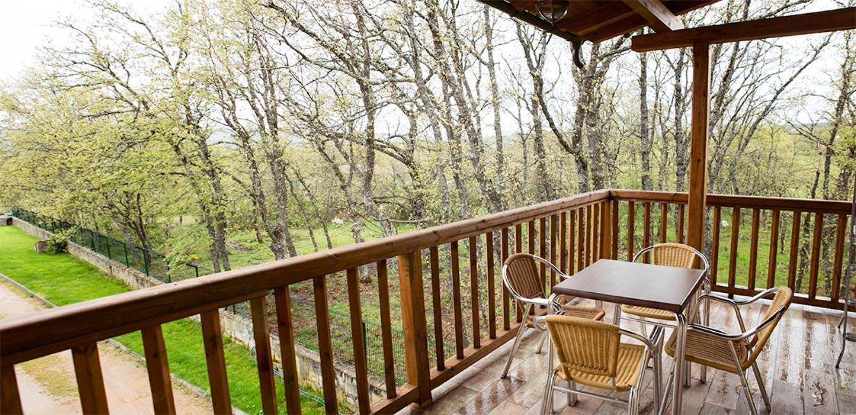 Apartamentos Turisticos Las Carballedas 拉瓦纳尔德尔卡米诺 外观 照片